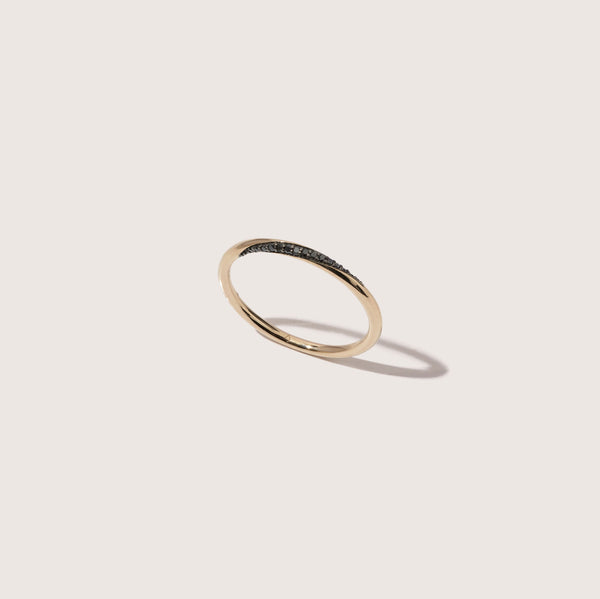 otiumberg Twisted Black Diamond Thread Ring 9kt Solid Gold