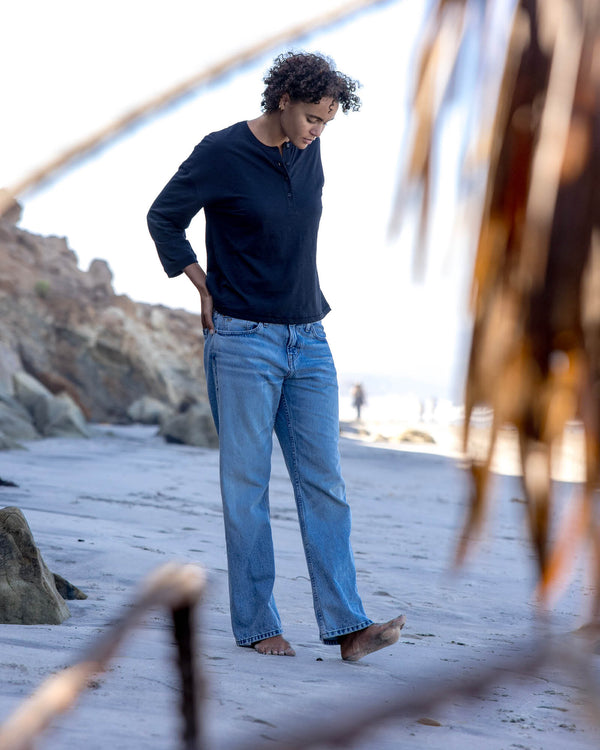 Outerknown Saltwater Slub Henley Pitch Black