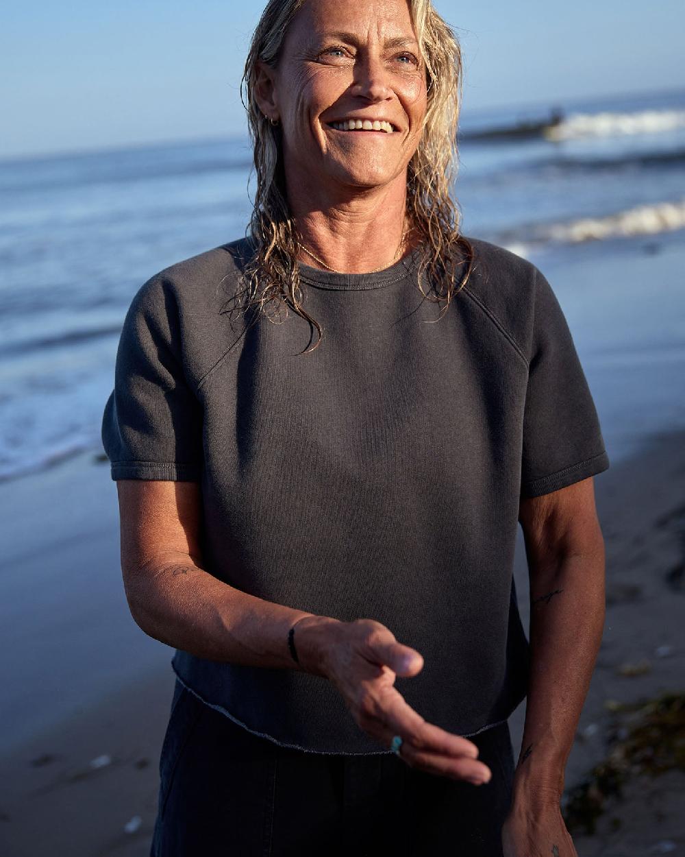 outerknown The Easy S/S Sweatshirt Washed Black