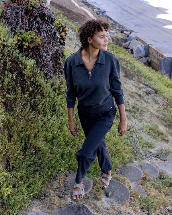 Outerknown The Women's Sur Half Zip Washed Black