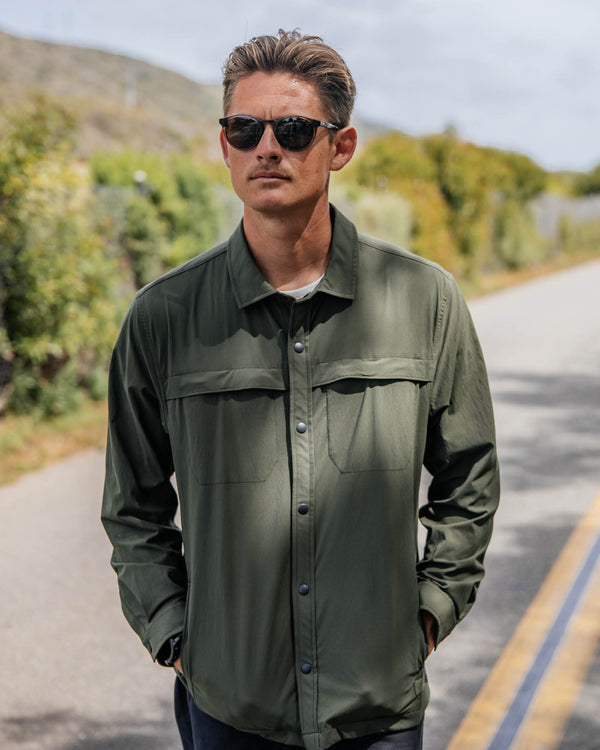 Outerknown Versaflow Shirt Deep Olive