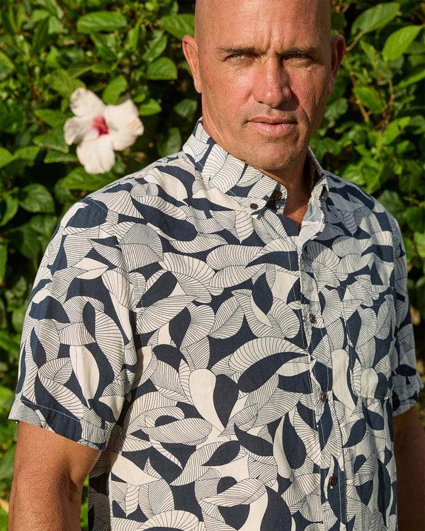 Outerknown The S/S Studio Shirt Indigo Floating Fauna