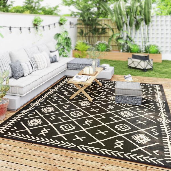 Outsunny 9' X 12' Reversible Outdoor Rug Waterproof Plastic Straw With Carry Bag Black & Beige Rhombus