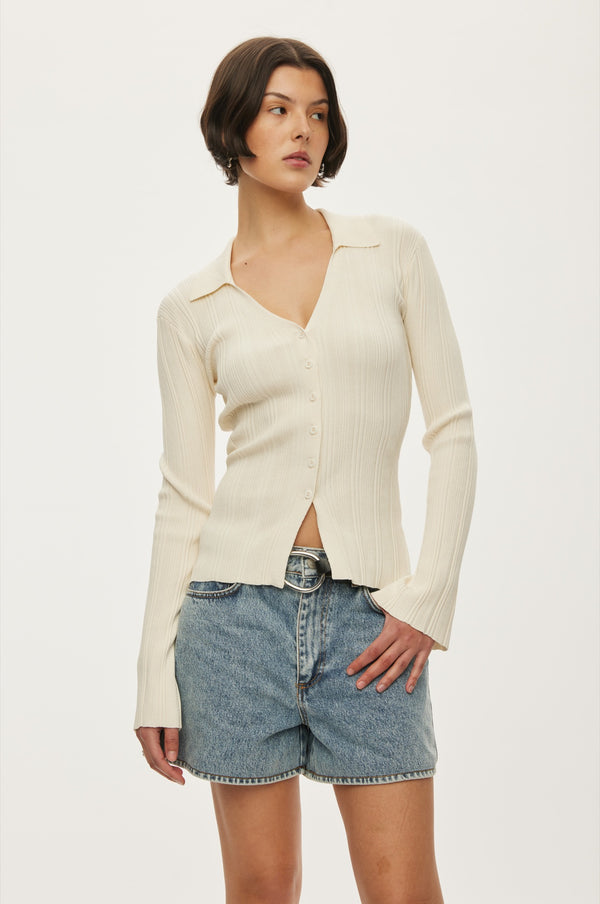 Oval Square Alga Knit Blouse