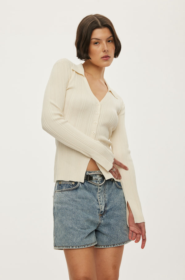 Oval Square Alga Knit Blouse