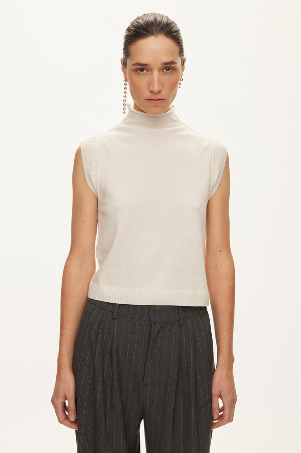 Oval Square Carla High Neck Top