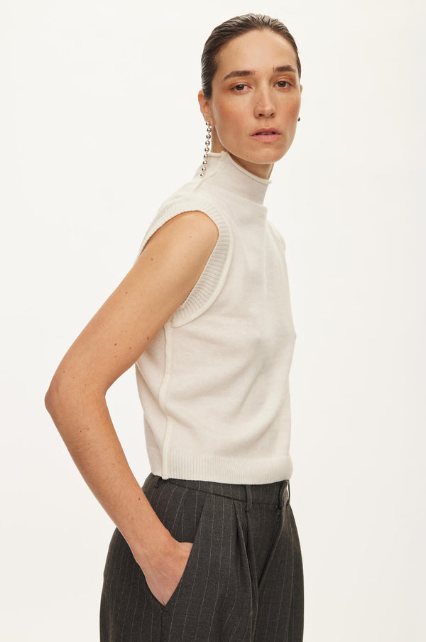 Oval Square Carla High Neck Top