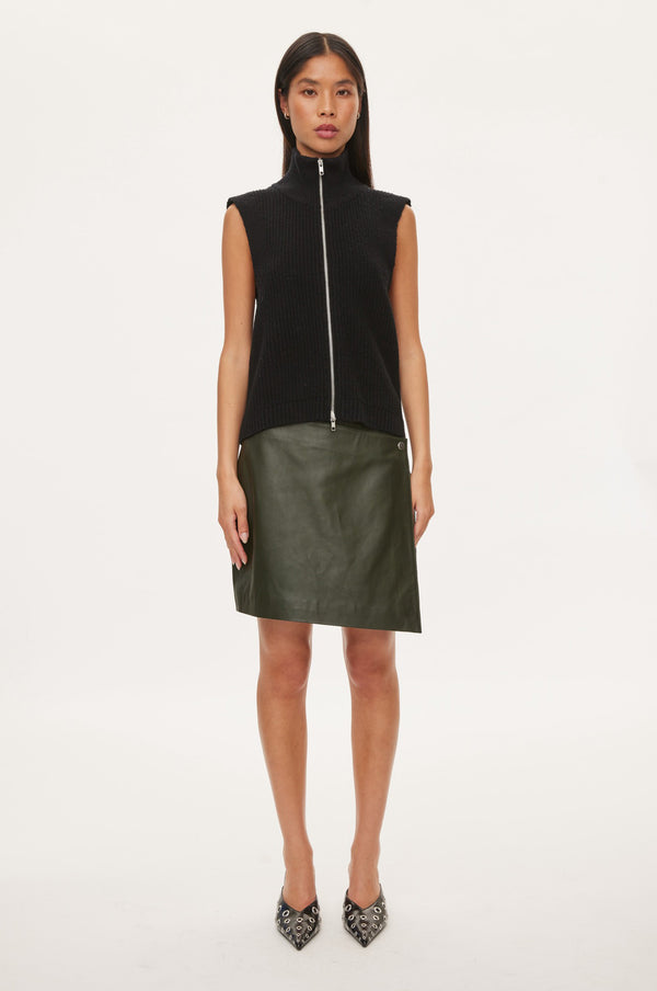 oval square Fave Knit Zip Vest