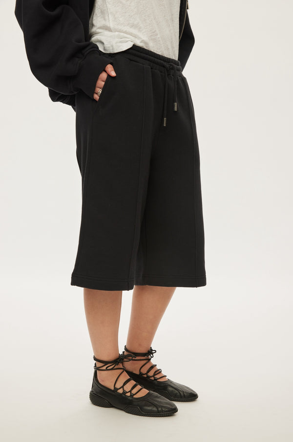 Oval Square First Sweat Bermudas