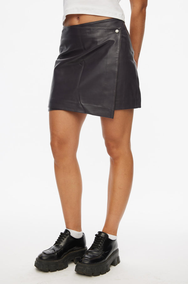Oval Square Glory Leather Skirt