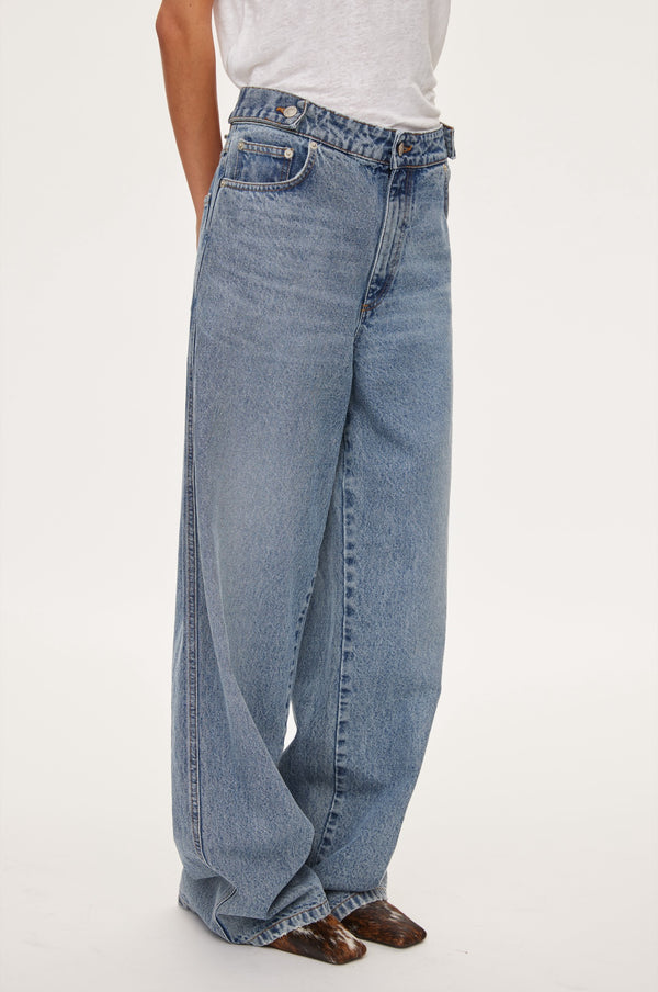 Oval Square Icon Jeans