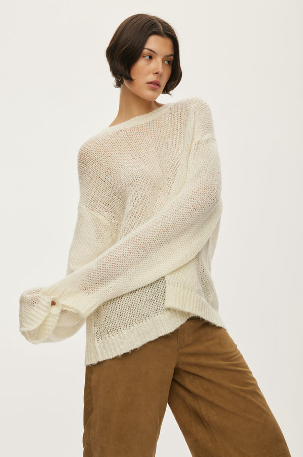 Oval Square Light Oversized Knit