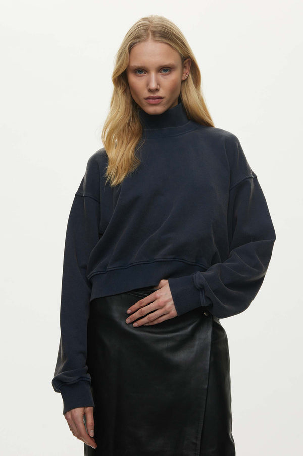 Oval Square Noel Rib Crewneck