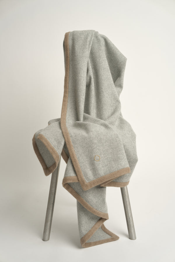 Oyuna Arteno Throw Soft Grey & Taupe