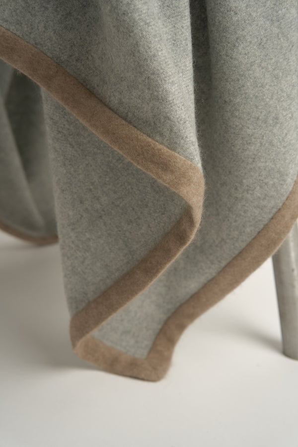 Oyuna Arteno Throw Soft Grey & Taupe