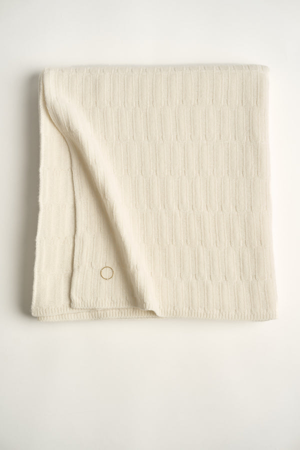 Oyuna Lake Throw In Ivory