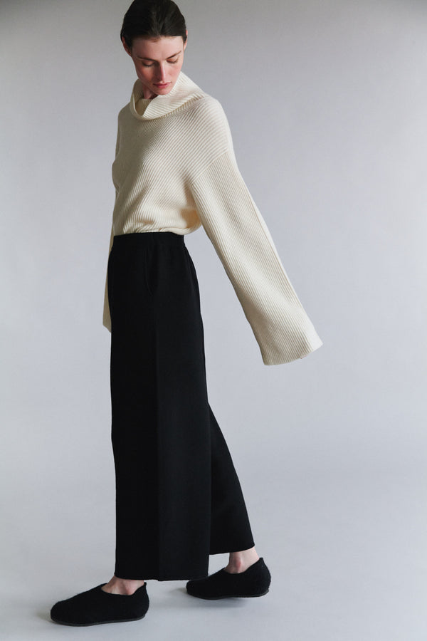 Oyuna Maxi Trousers Black