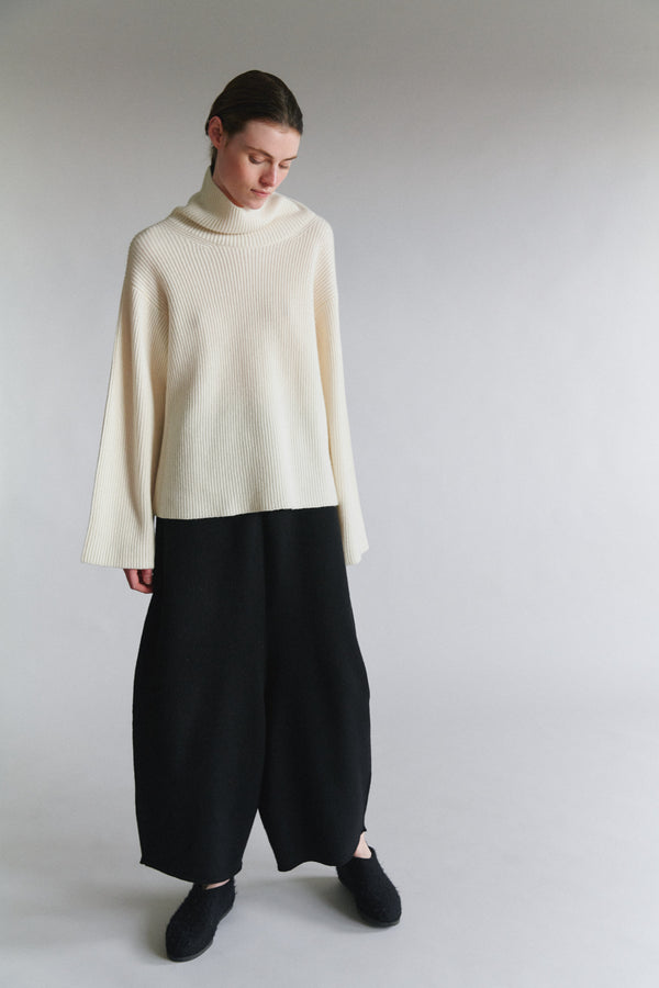 oyuna Maxi Trousers Black