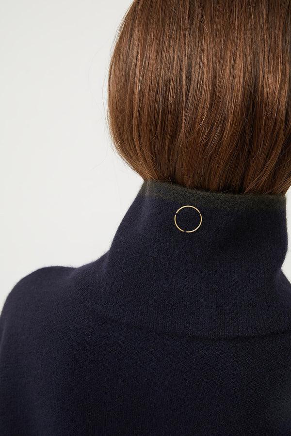 Oyuna Neku Neck Snood Feather & Ivory