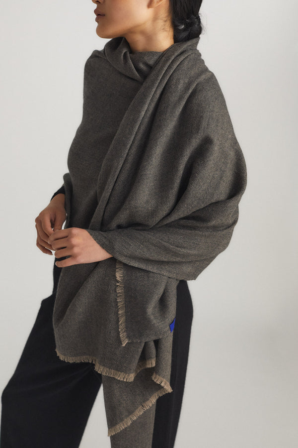 Oyuna Saan Wrap Charcoal & Taupe