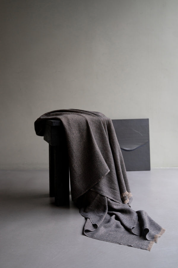 Oyuna Saan Wrap Charcoal & Taupe
