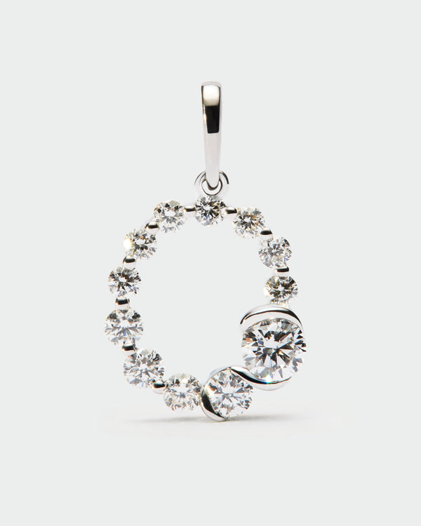 p d paola Diamonds and white gold O initial pendant