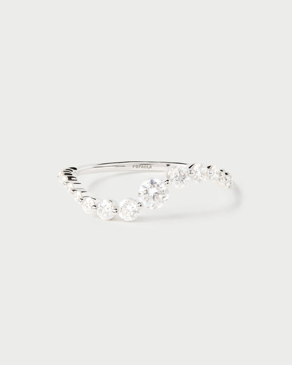 p d paola Diamonds and white gold Venus ring