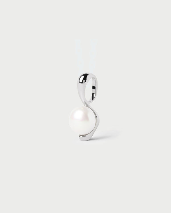 p d paola La perla essential silver pendant