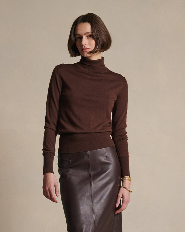 p. johnson Cass Merino Roll Neck - Chocolate