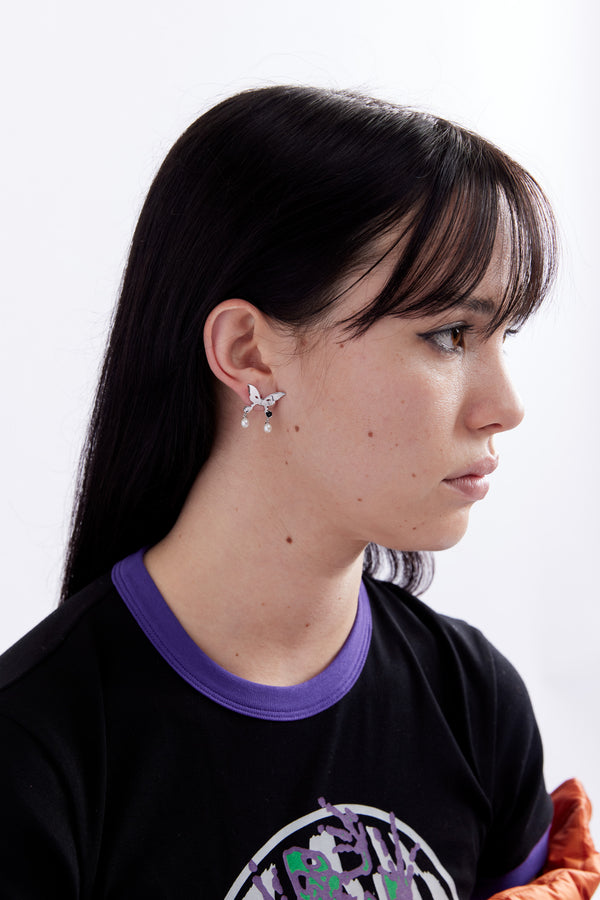 P.a.m. Perks And Mini PEARL DROP ALIEN KISS EARRING