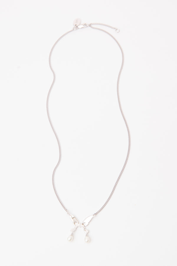 P.a.m. Perks And Mini PEARL DROP ALIEN KISS NECKLACE