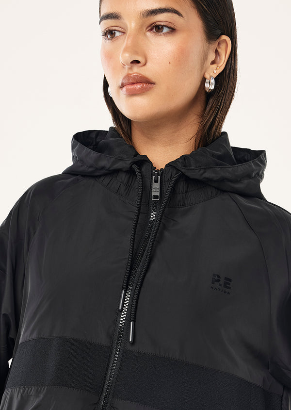 p.e nation Cropped man down jacket in black