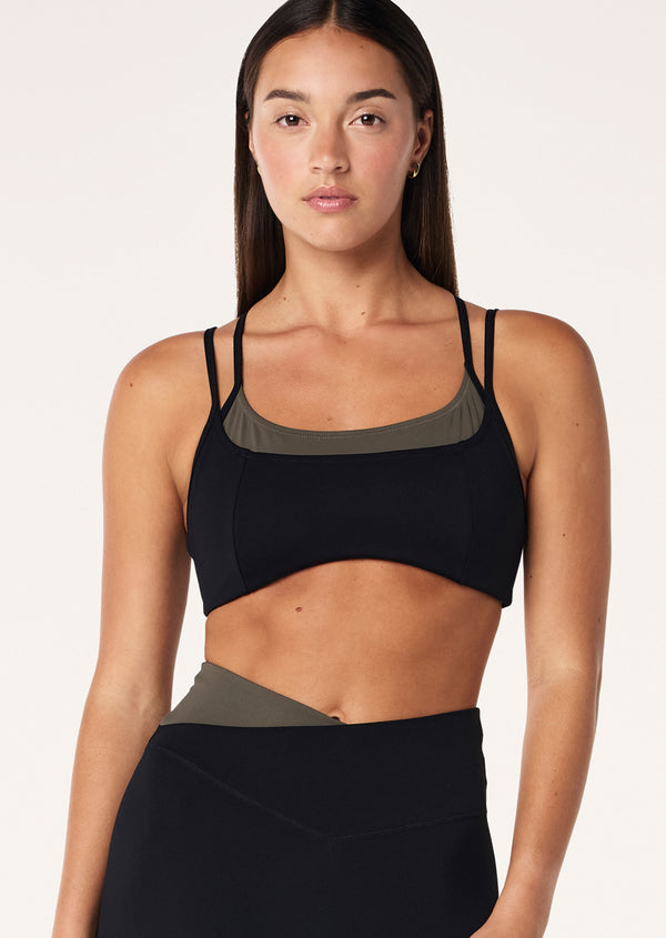 p.e nation Distortion sports bra in black