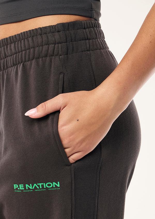 p.e nation Flashback trackpant in caviar