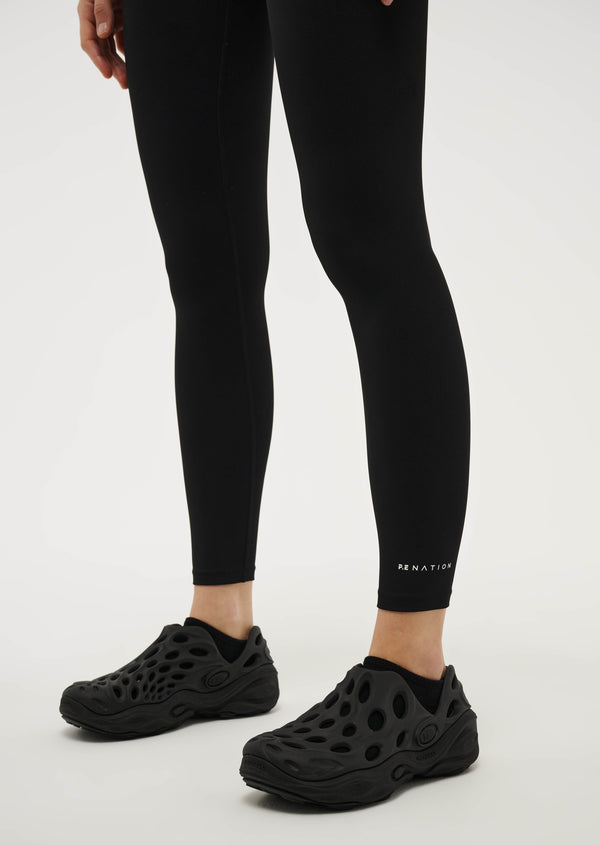 p.e nation Frequency 7/8 legging in black