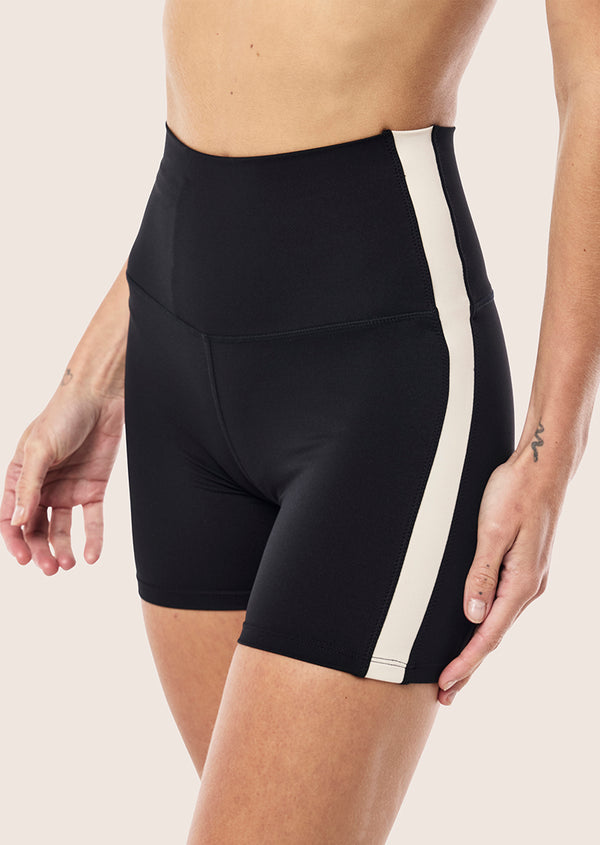 p.e nation Highgate 5" bike short in black & cloud
