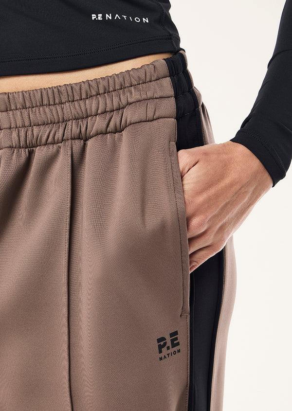 p.e nation Man down trackpant in fossil