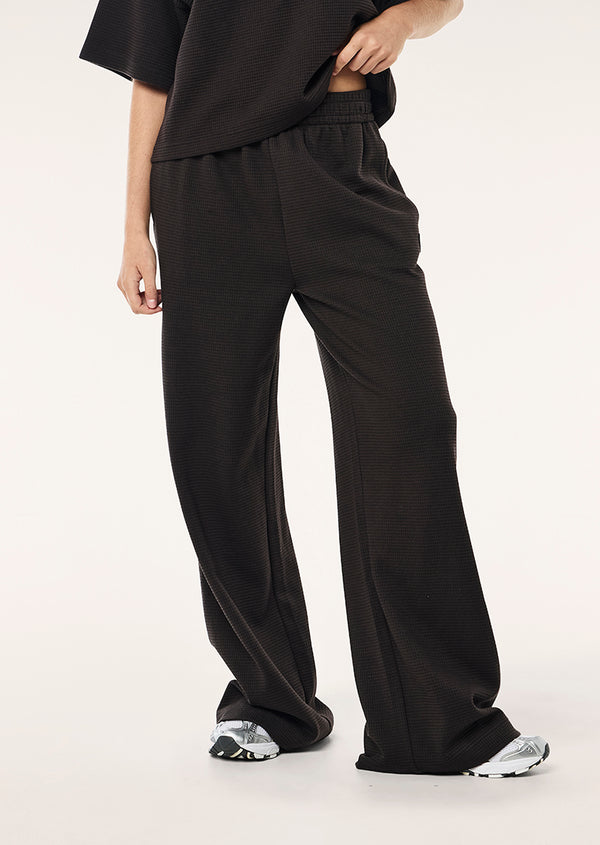 P.e Nation Printemps Waffle Trackpant In Licorice