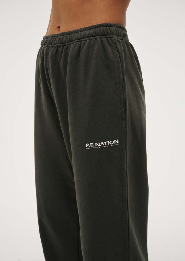 p.e nation Qualify trackpant in gunmetal