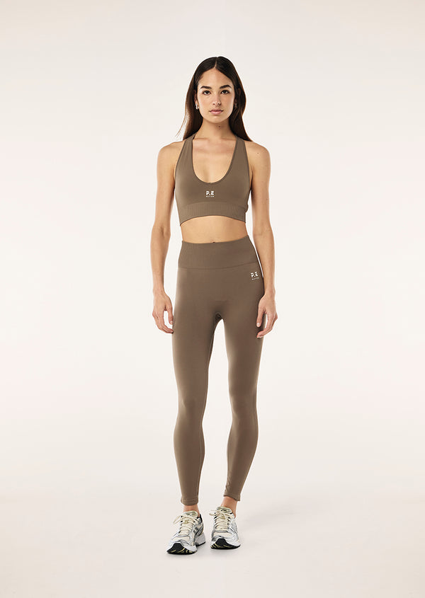 P.e Nation Restore Seamless V Sports Bra In Walnut