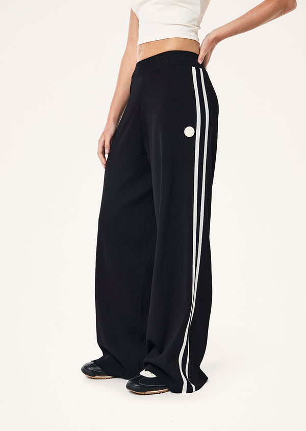 P.e Nation Retreat Pant In Black