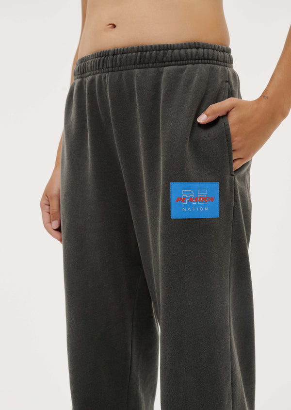 p.e nation Trifecta trackpant in washed black