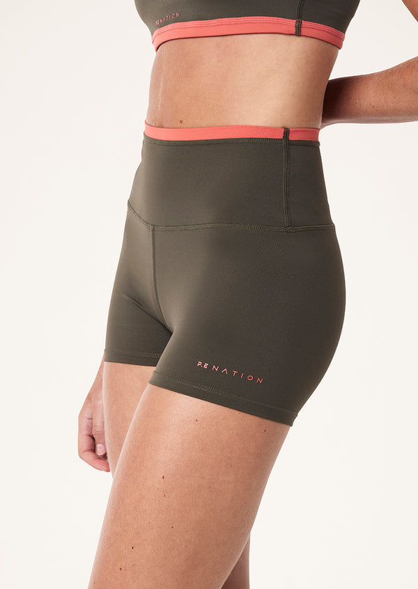 p.e nation Vita 2.5" bike short in tarmac