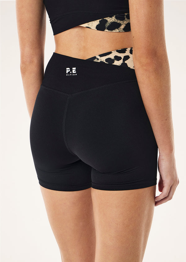 P.e Nation Wander 5" Bike Short In Black & Leopard
