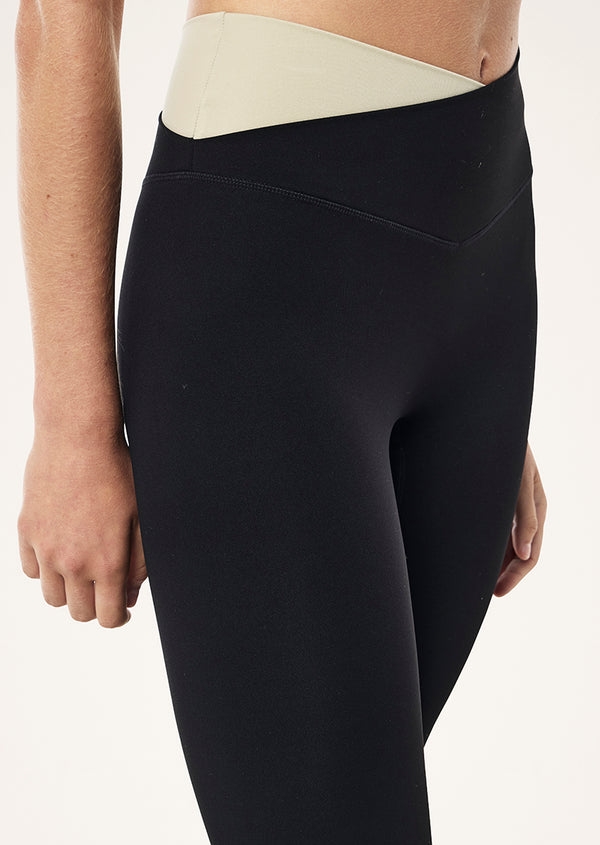 P.e Nation Wander Full Length Legging In Black & Biscuit