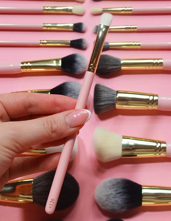 p.louise P.Louise #126 Flat Fluffy Smudger Brush