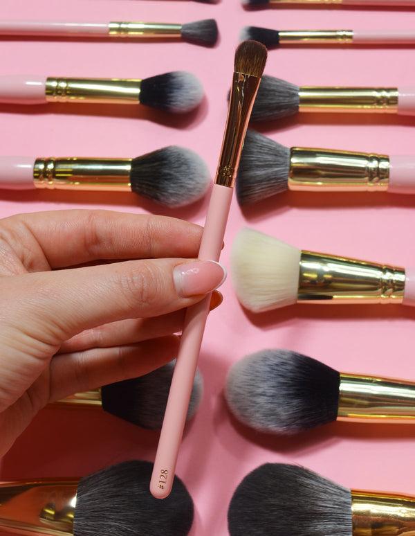 p.louise P.Louise #128 Soft Packer Brush