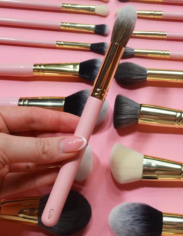 p.louise P.Louise #673 Medium Multi-use Face Brush