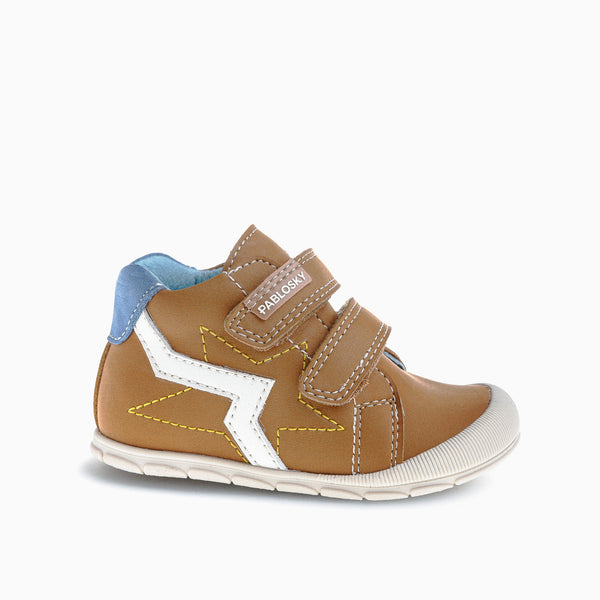 pablosky Botas de Bebé Unisex color Marrón con Cierre adherente 059584