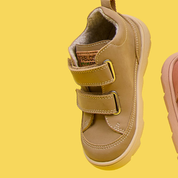 Pablosky Botas Unisex Color Beige Con Cierre Adherente 519334